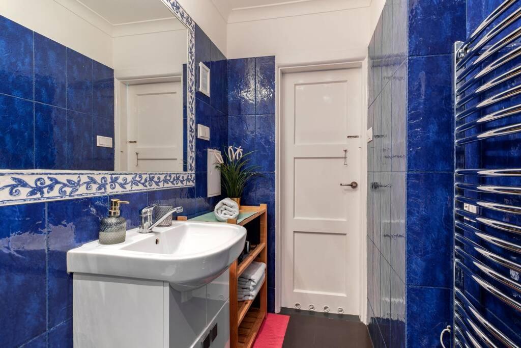 Blue Peace-Apartment With Free Parking In Center For 1-6 People Краків Екстер'єр фото