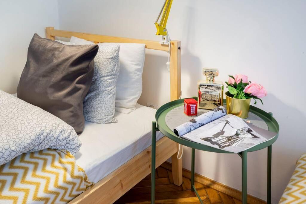 Blue Peace-Apartment With Free Parking In Center For 1-6 People Краків Екстер'єр фото